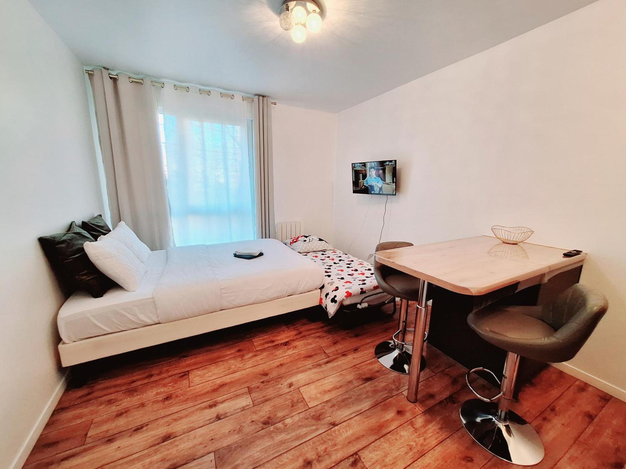 Studio Alpha - 2Min By Train To Disneyland Or 20Min Walk - 5Min Walk To "Val D'Europe" Station Montévrain Exterior photo