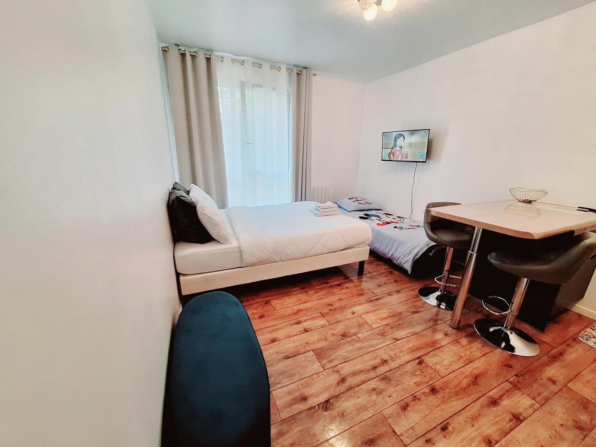 Studio Alpha - 2Min By Train To Disneyland Or 20Min Walk - 5Min Walk To "Val D'Europe" Station Montévrain Exterior photo