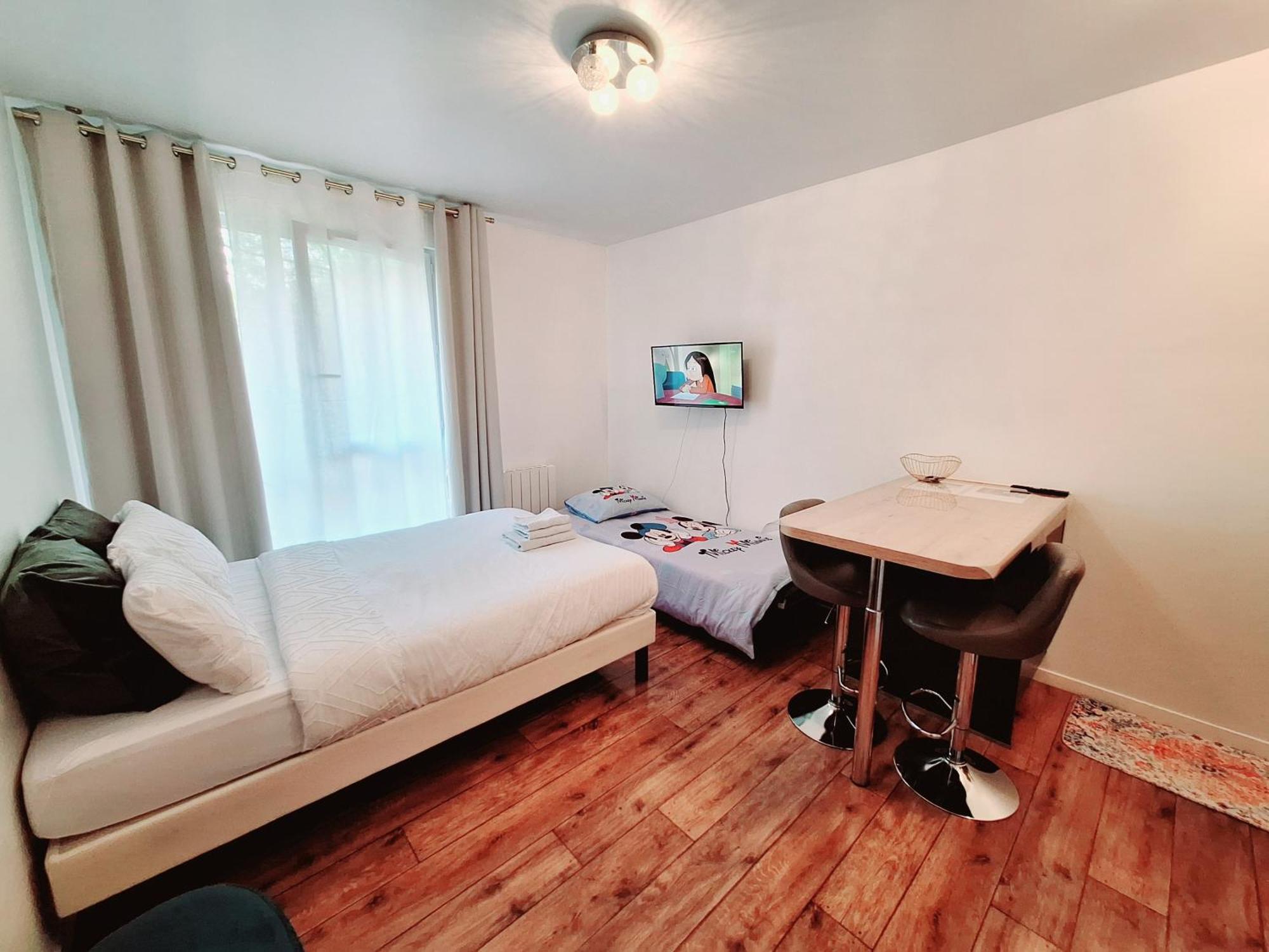 Studio Alpha - 2Min By Train To Disneyland Or 20Min Walk - 5Min Walk To "Val D'Europe" Station Montévrain Exterior photo